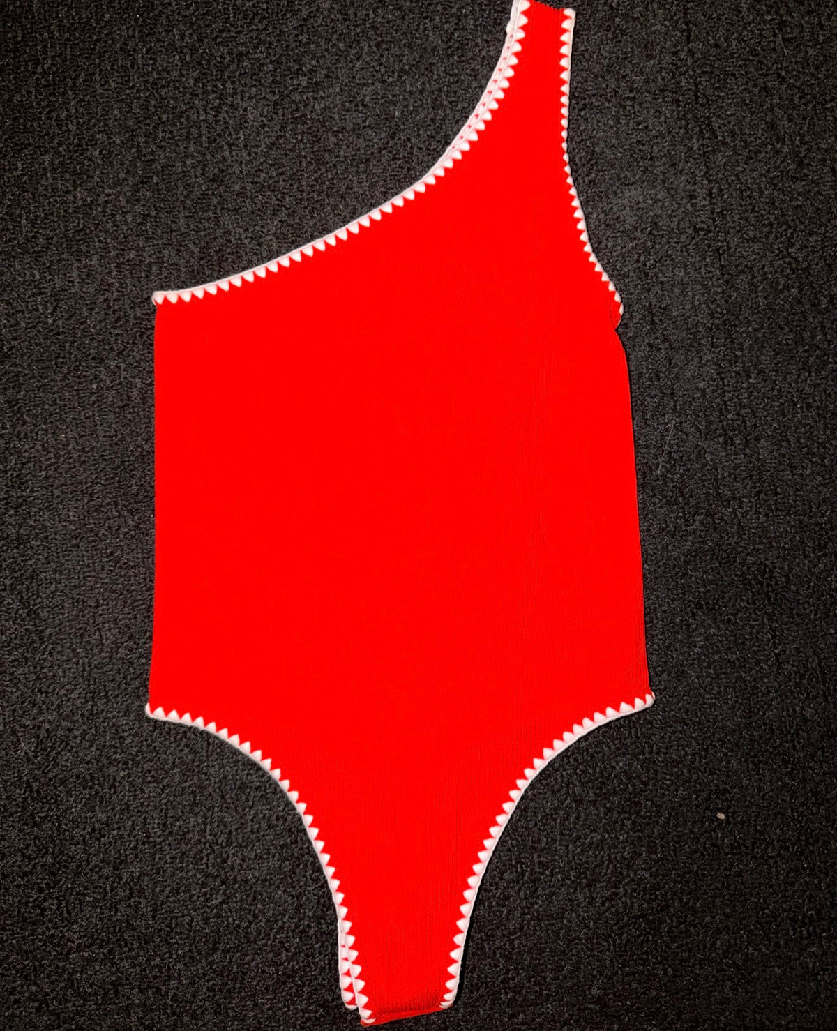 Dynamic One Shoulder - Red
