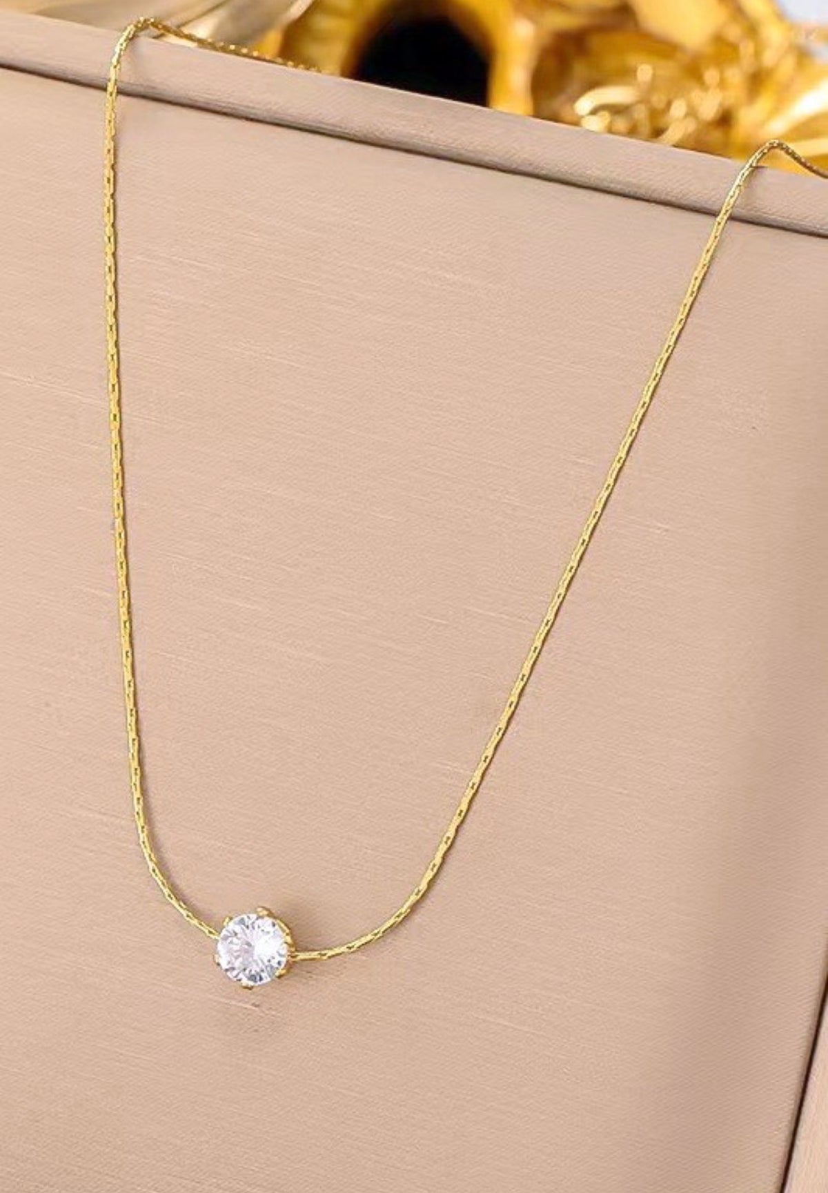 Dainty necklace