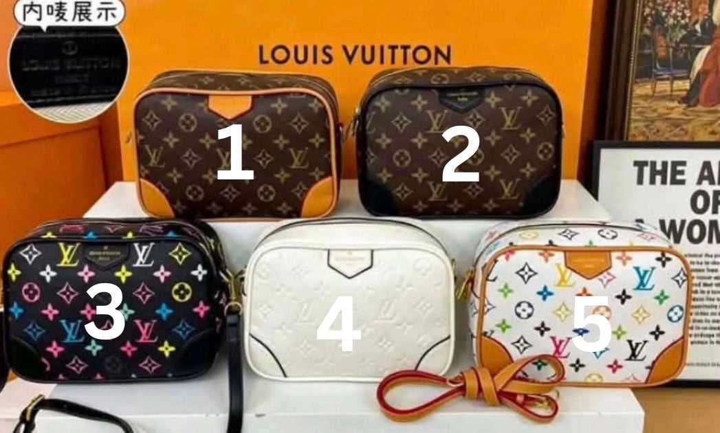 LV PU Purse